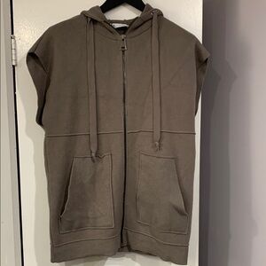 Zara Sleeveless Brown Zip-Up Hoodie